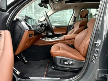 X5 M60i xDrive Sportpaket Pro Soft/Close AHK Kli