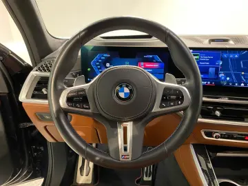 X5 M60i xDrive M Sport Massage Bowers & Wilkins