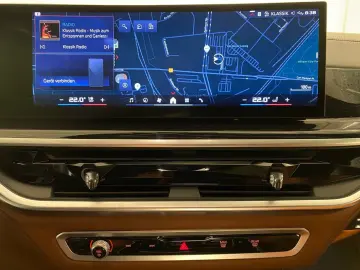 X5 M60i xDrive M Sport Massage Bowers & Wilkins