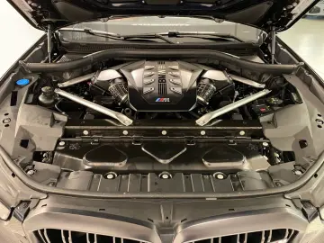X5 M60i xDrive M Sport Massage Bowers & Wilkins