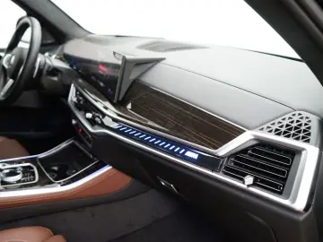 X5 M60i xDrive [SkyLounge, HK Sound, DA Prof.]