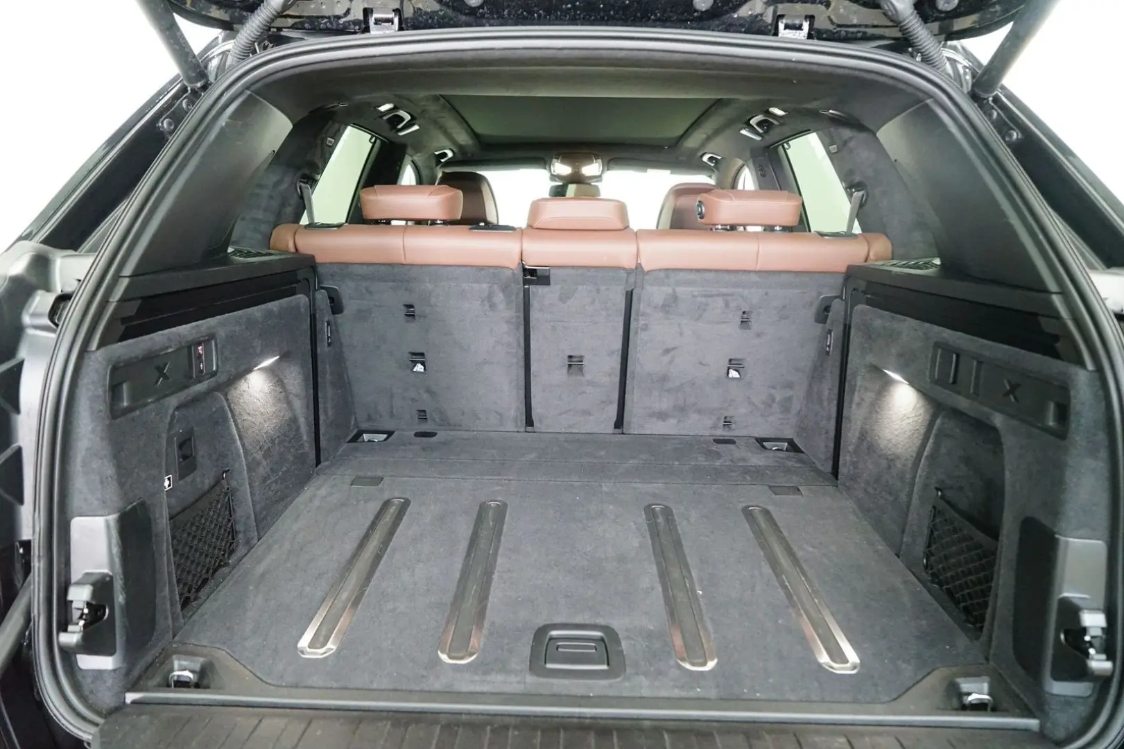 X5 M60i xDrive [SkyLounge, HK Sound, DA Prof.]