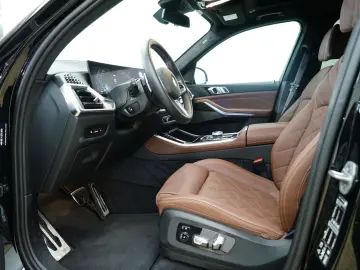 X5 M60i xDrive [SkyLounge, HK Sound, DA Prof.]