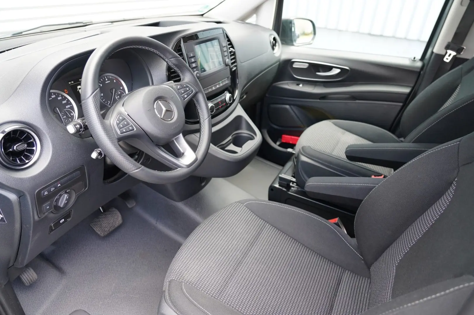 Mercedes Vito VANSTAR PÖSSL CDI Pro 4x4 lang