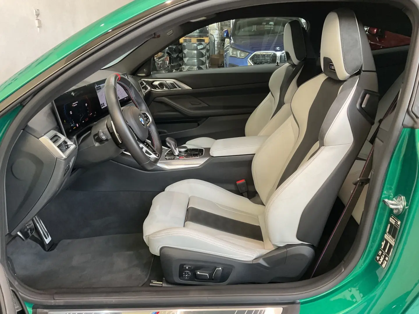 M4 Competition M xDrive Coupé M Sportsitze HK