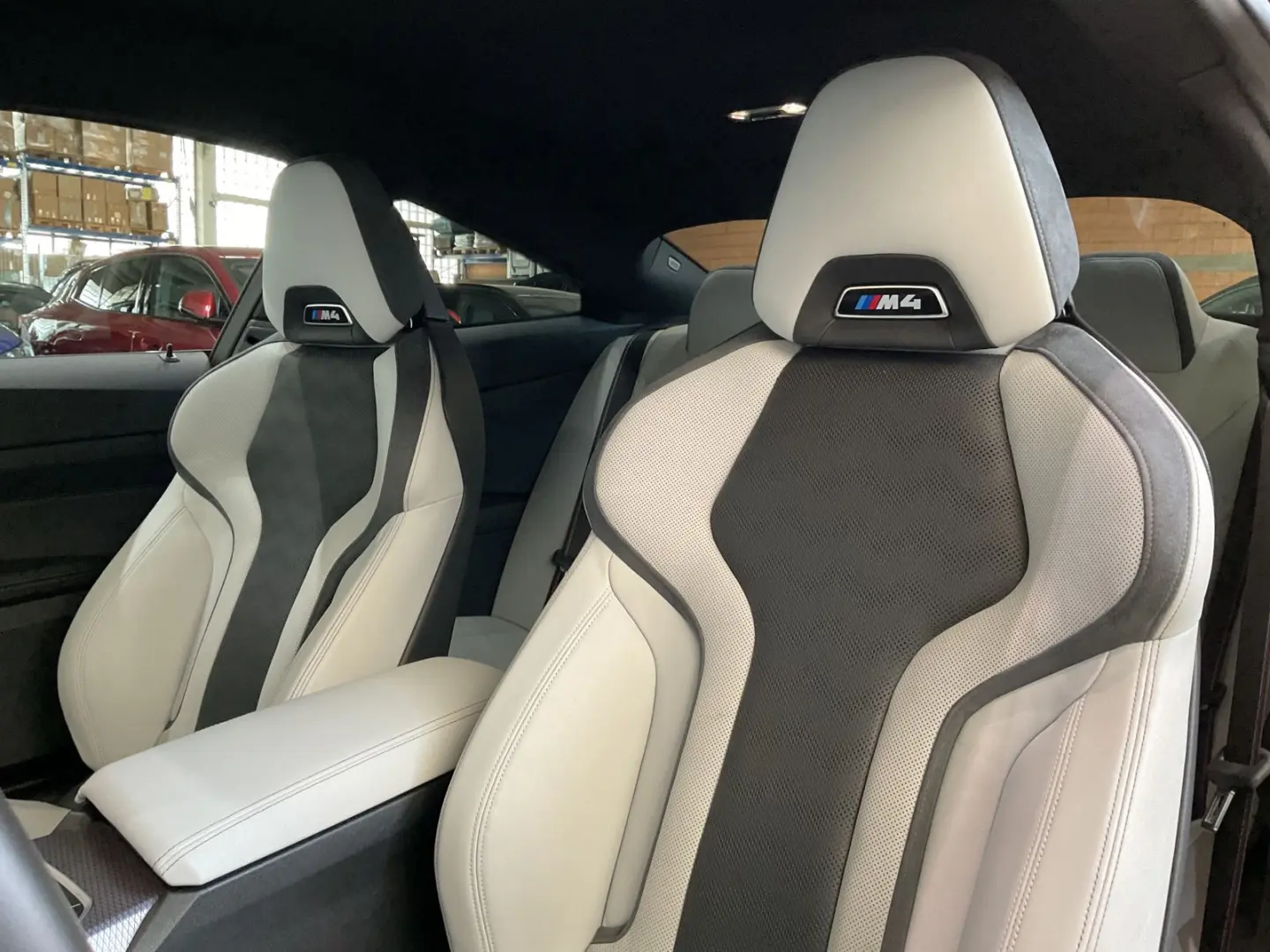 M4 Competition M xDrive Coupé M Sportsitze HK