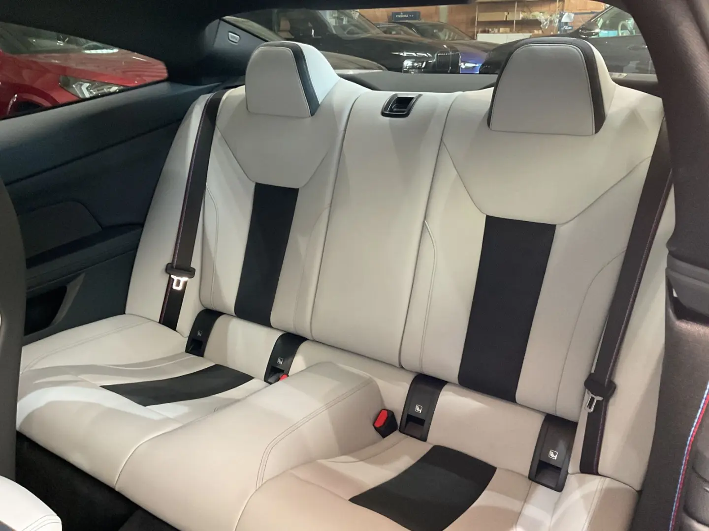 M4 Competition M xDrive Coupé M Sportsitze HK