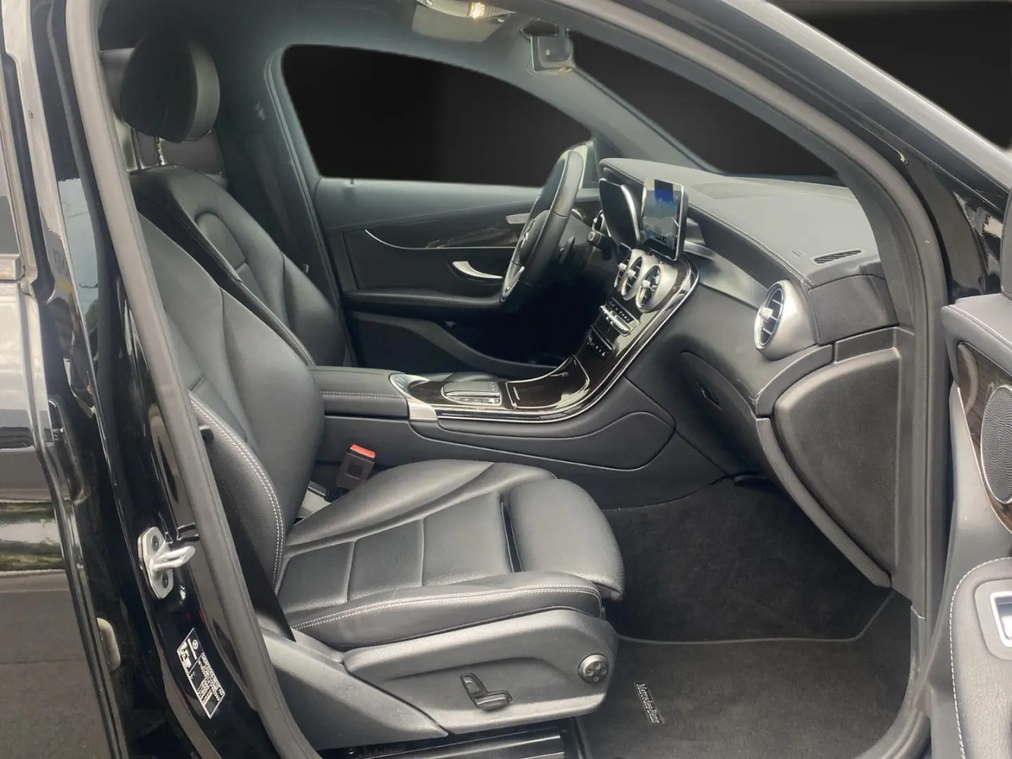 GLC 200 d Coupe Exclusiv Night*Kamera*Virtual*19