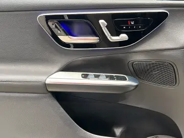GLC 300 de 4M AVANTGARDE+LED+DISTR+AMG-Felg+Memo
