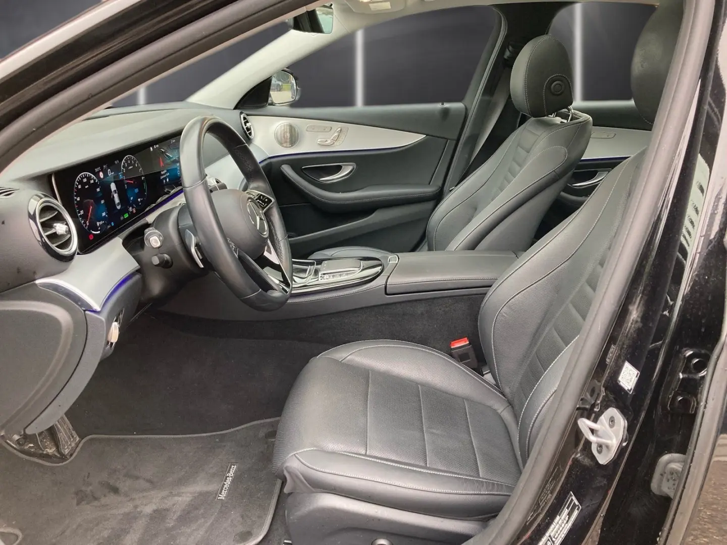 E 300 e 4M AMGL/Ventilation/360/Burmester/HUD/Sunroof