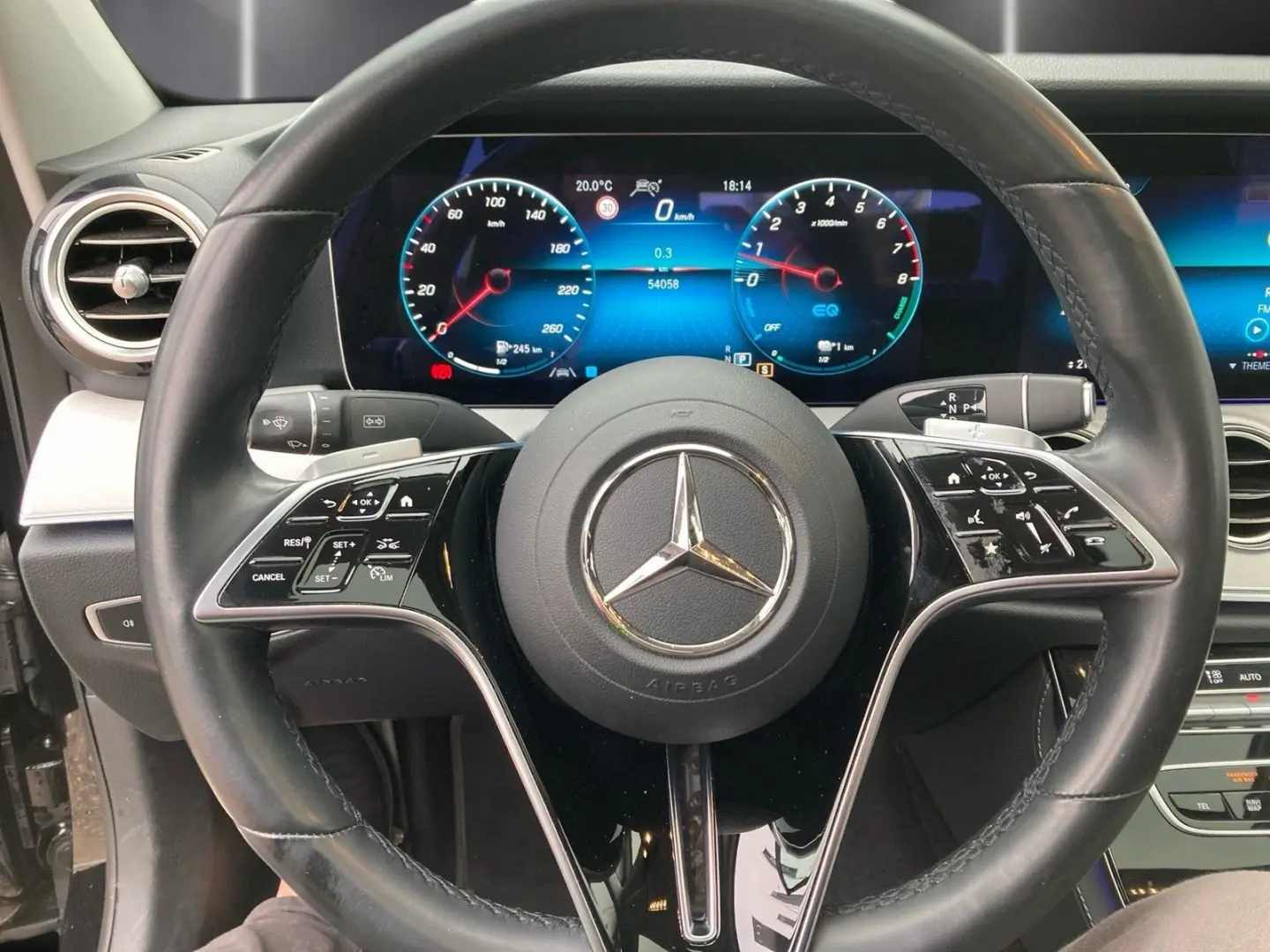 E 300 e 4M AMGL/Ventilation/360/Burmester/HUD/Sunroof