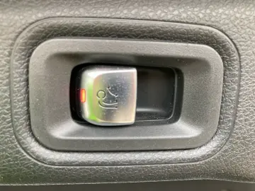 E 300 e 4M AMGL/Ventilation/360/Burmester/HUD/Sunroof