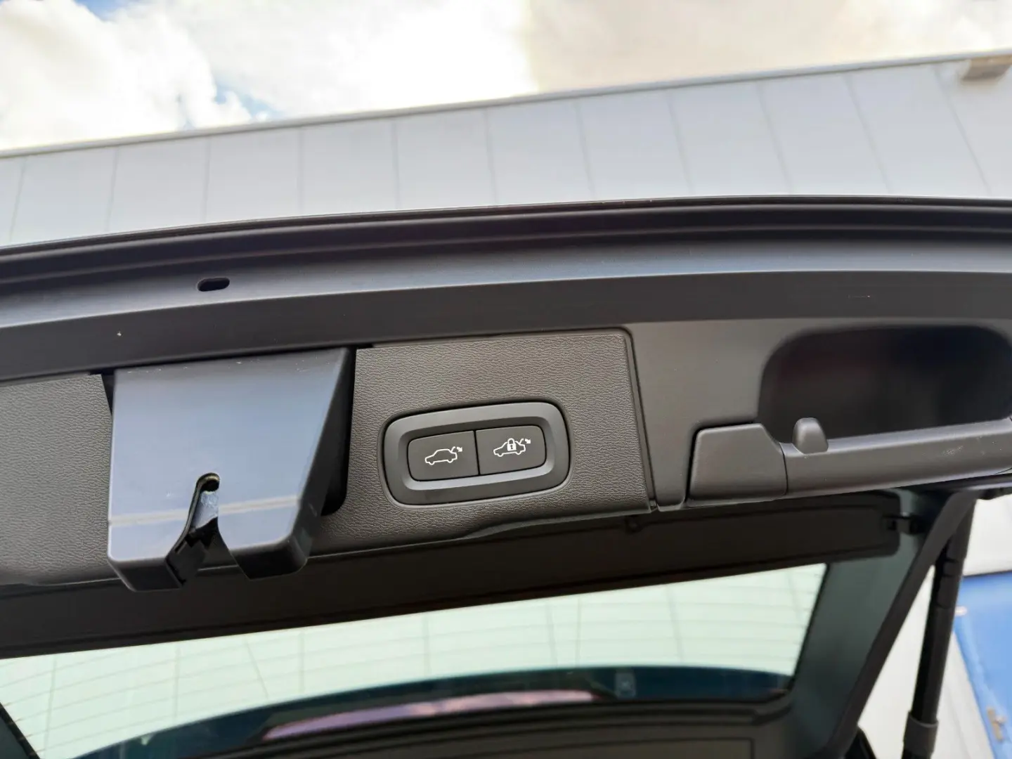 XC60 Inscription Expression Recharge Plug-In Hyb