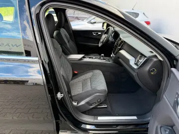 XC60 Inscription Expression Recharge Plug-In Hyb