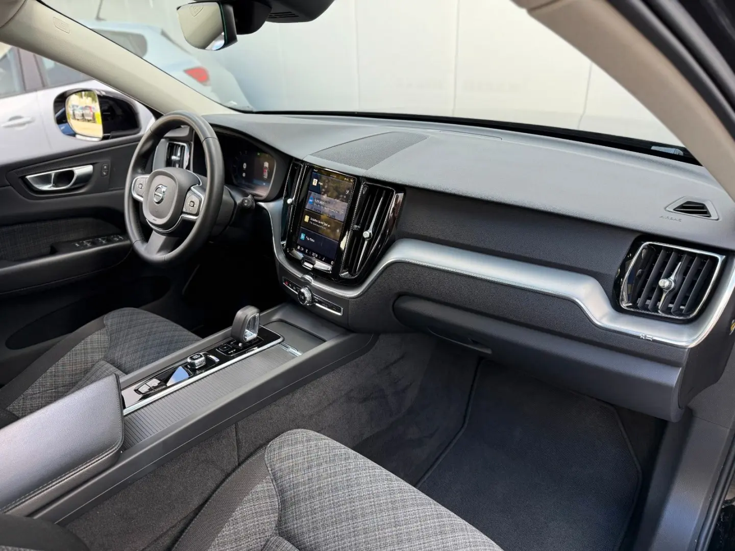 XC60 Inscription Expression Recharge Plug-In Hyb