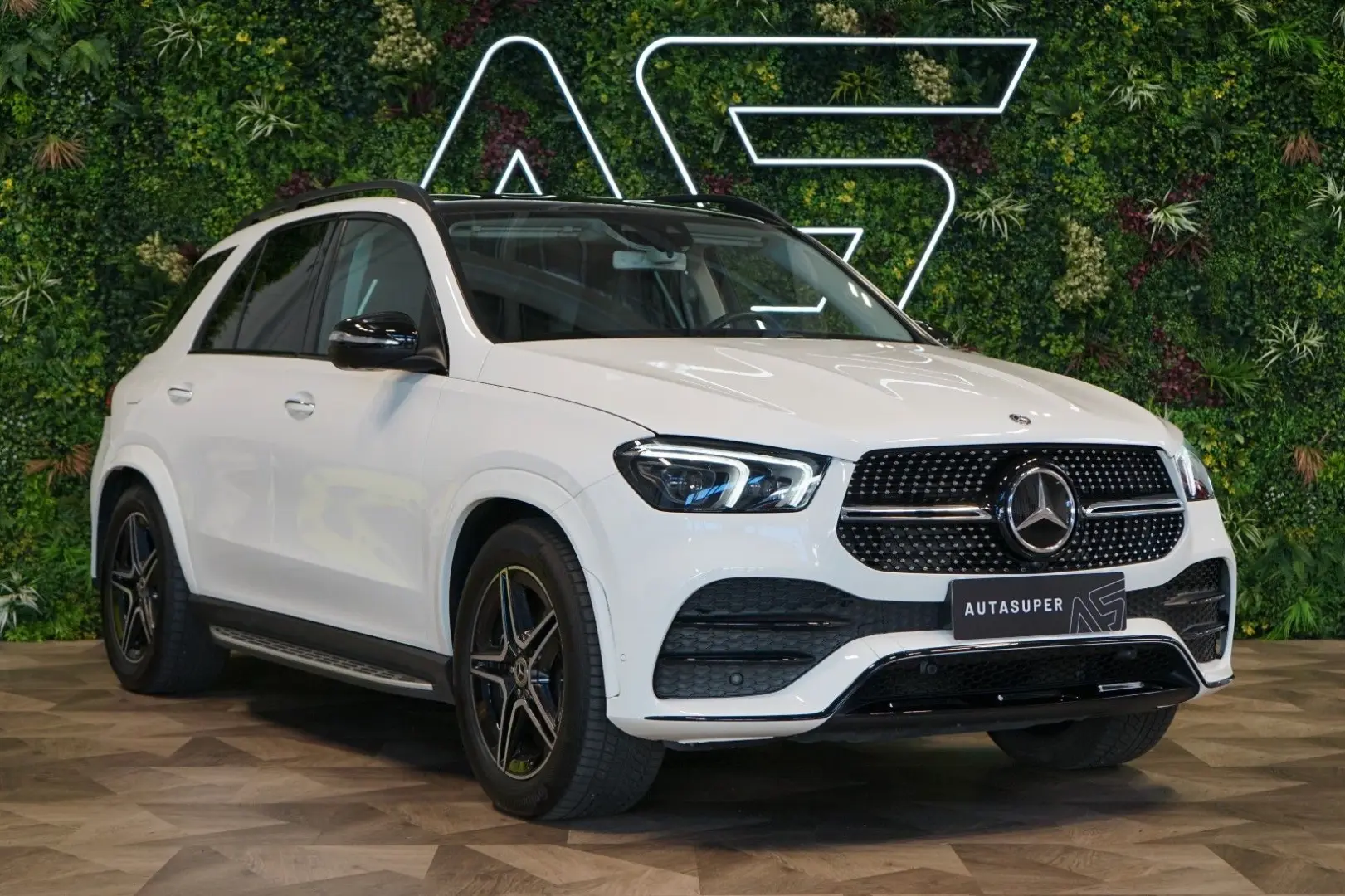 GLE450*4M*PANO*MASSAGE*TOW*360*7-SEATS*