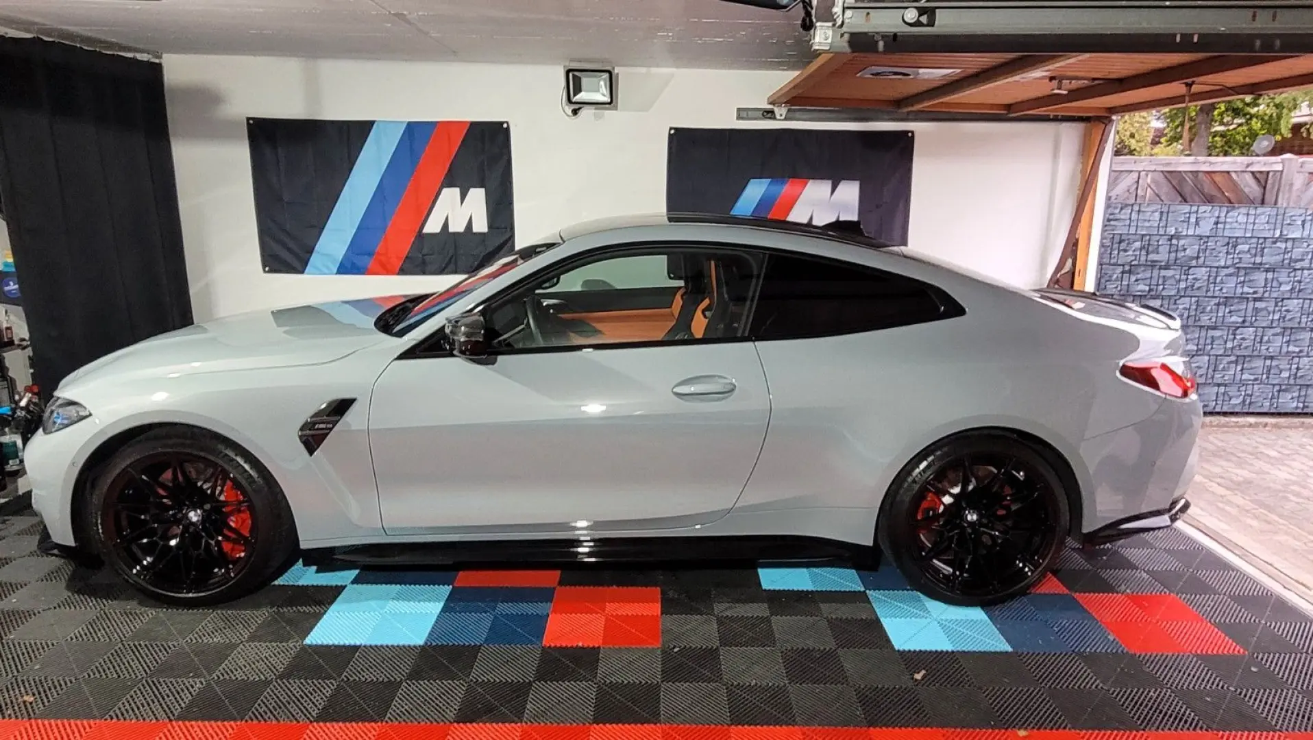 BMW M4 Carbon Handschalter Garantie bis 2027