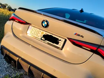 BMW M4 Carbon Handschalter Garantie bis 2027