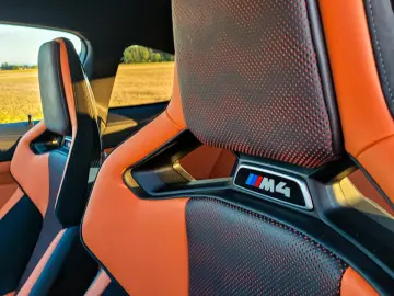 BMW M4 Carbon Handschalter Garantie bis 2027