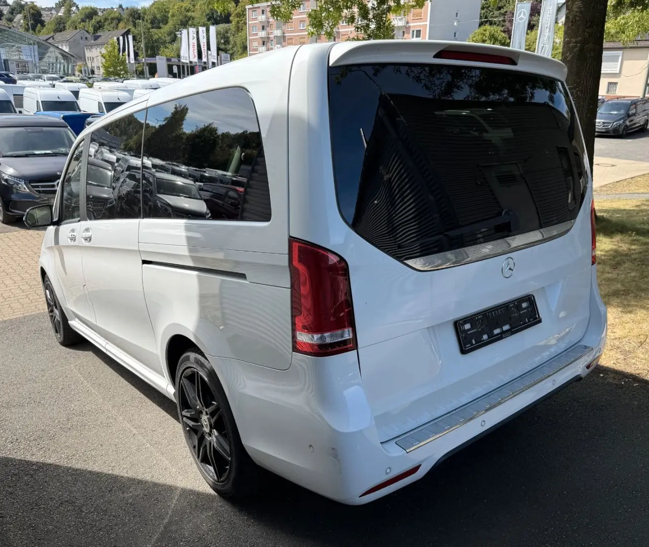 Mercedes-Benz V 300 d Lang Exclusive Edition AMG-Line 4Matic