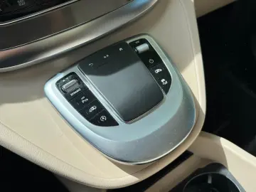 Mercedes-Benz V 300 d Lang Exclusive Edition AMG-Line 4Matic