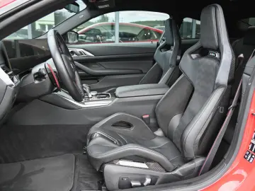 M4 Competition xDrive M Race Track M Performance