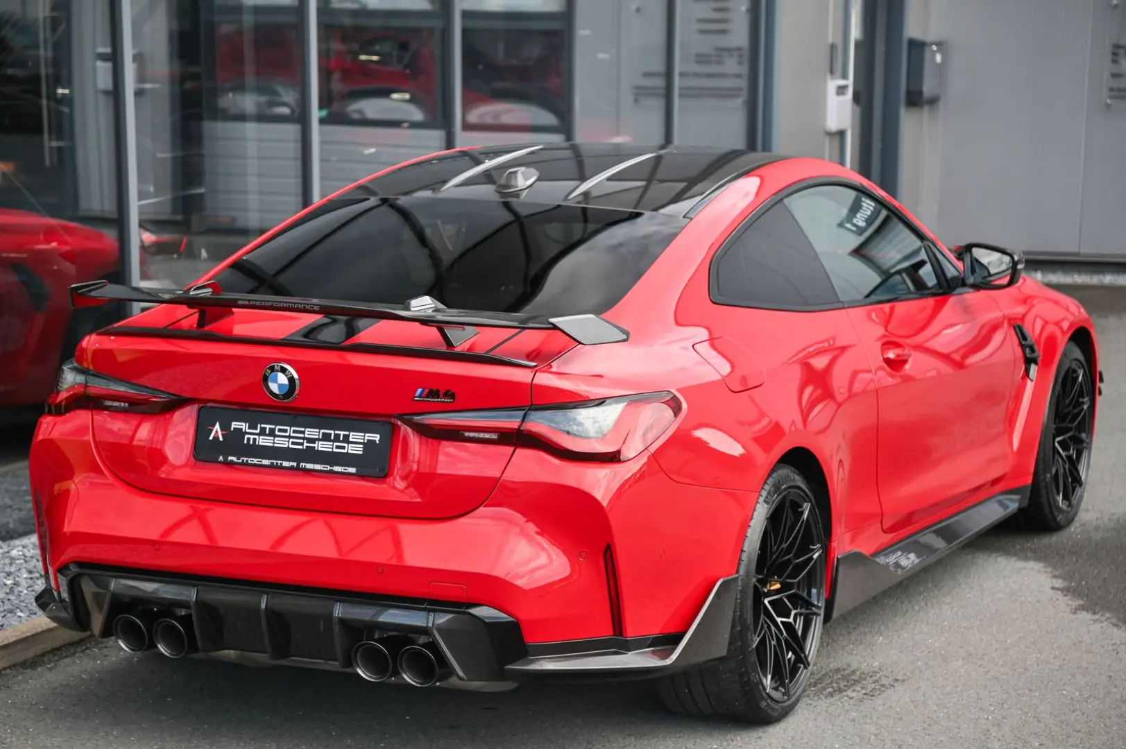 M4 Competition xDrive M Race Track M Performance