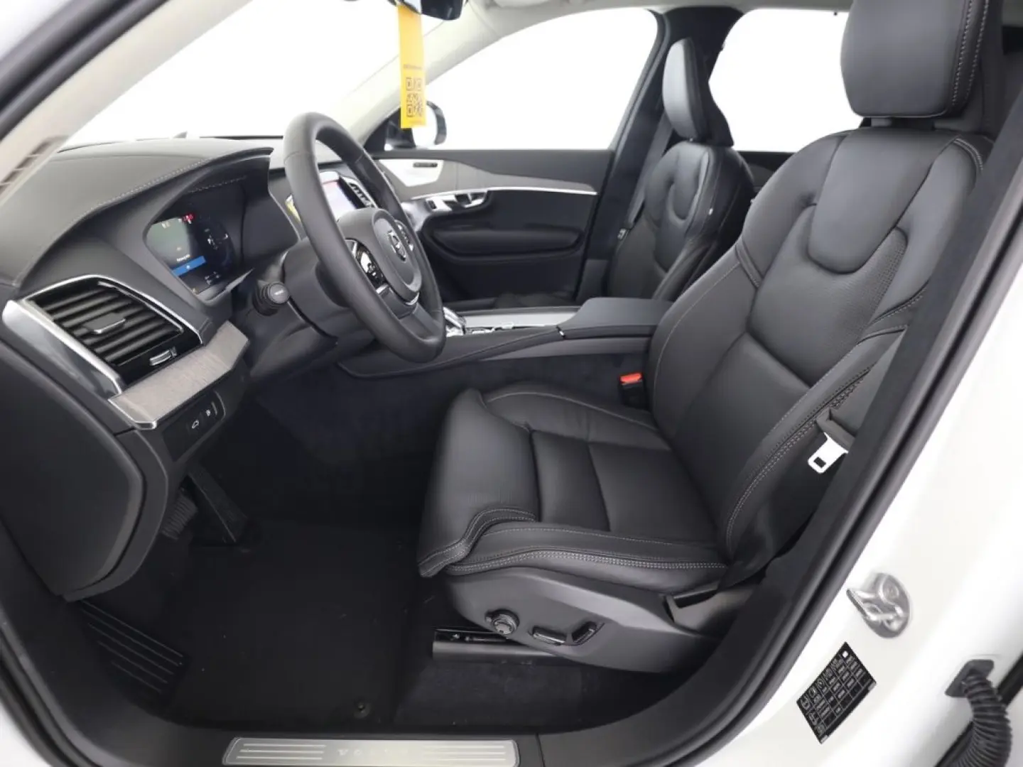 XC90 Ultra Dark Recharge Plug-In Hybrid AWD T8 T