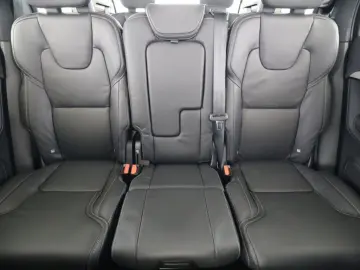 XC90 Ultra Dark Recharge Plug-In Hybrid AWD T8 T