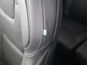 XC90 Ultra Dark Recharge Plug-In Hybrid AWD T8 T