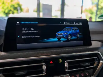 X3 xDrive 30e M-Sport LED WinterP KAM NAVI 4x4