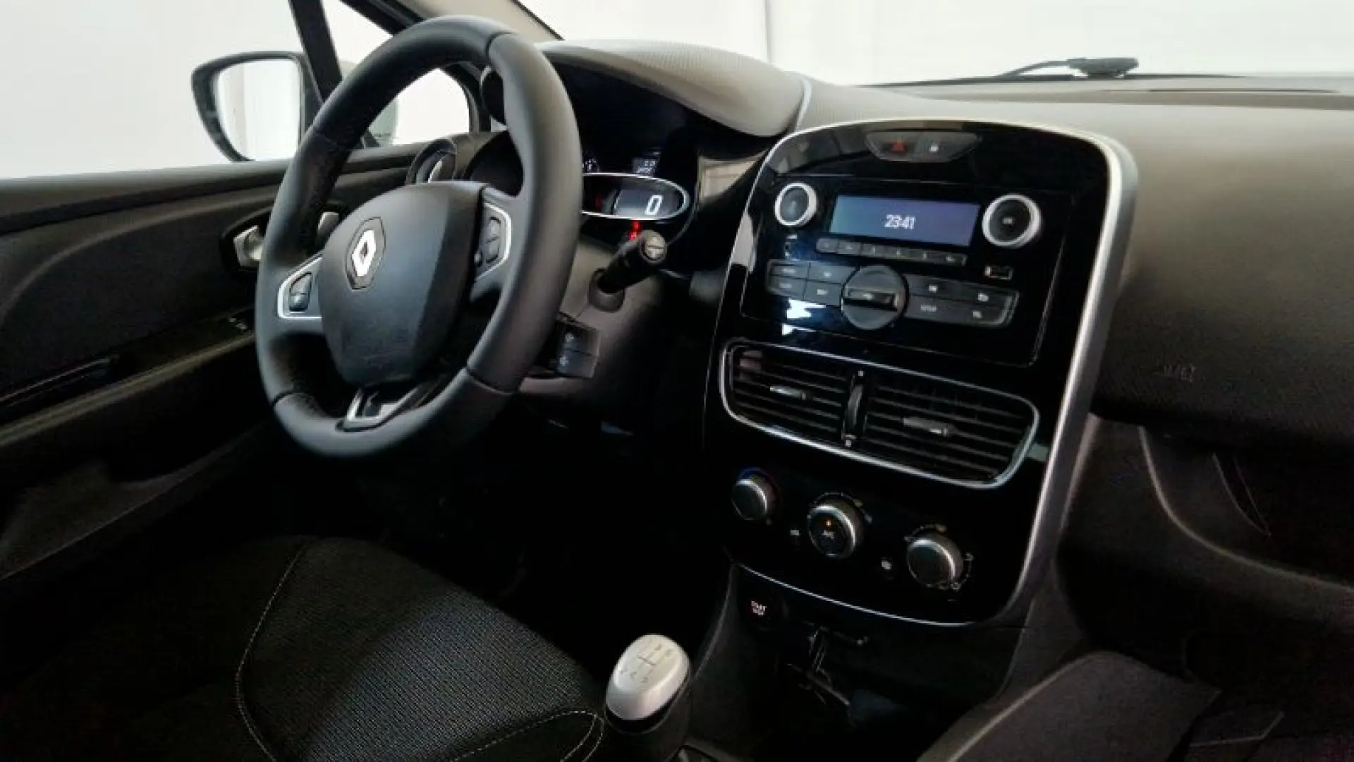 RENAULT CLIO 0.9 TCe 75CP Life Evo