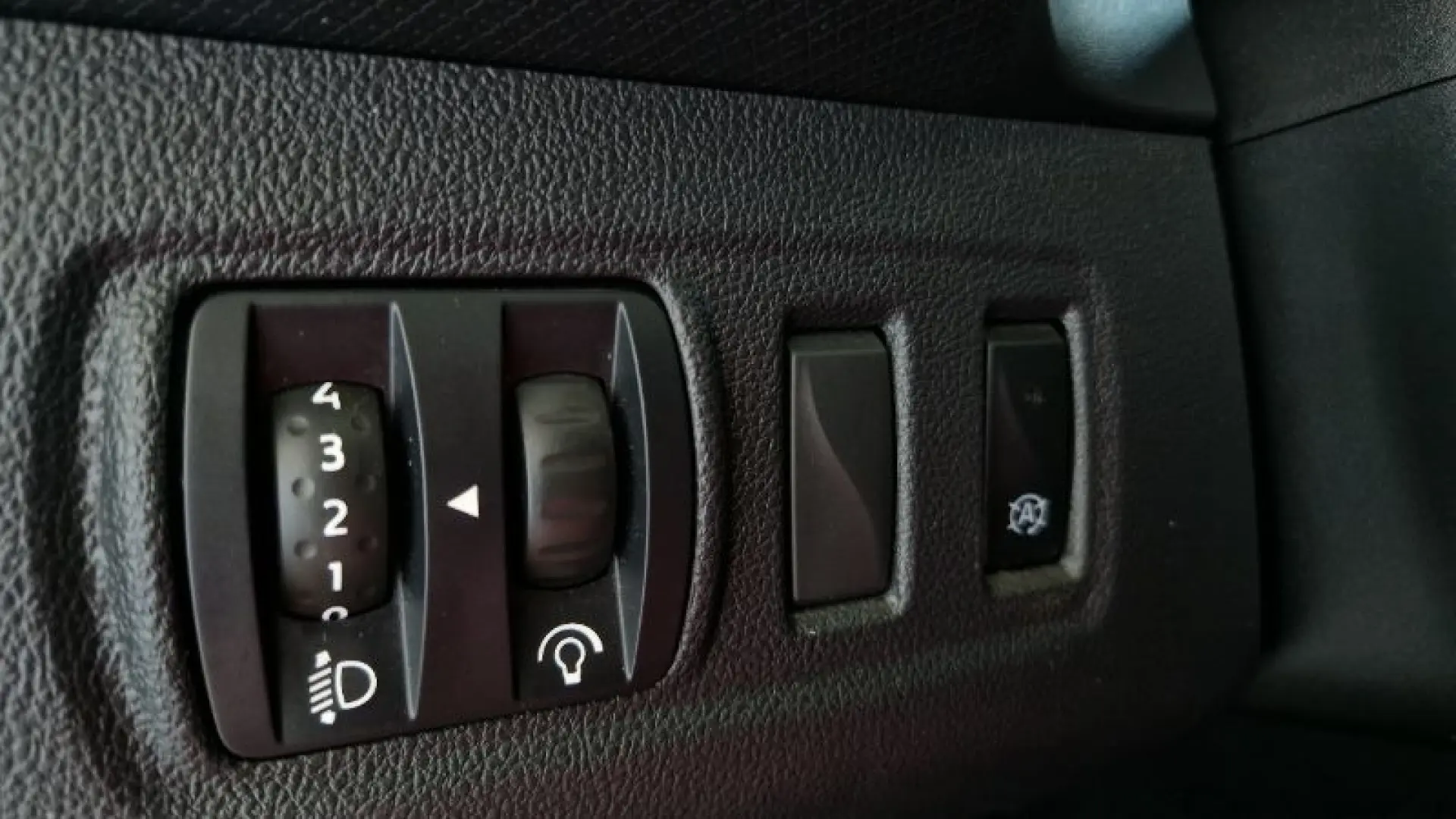 RENAULT CLIO 0.9 TCe 75CP Life Evo