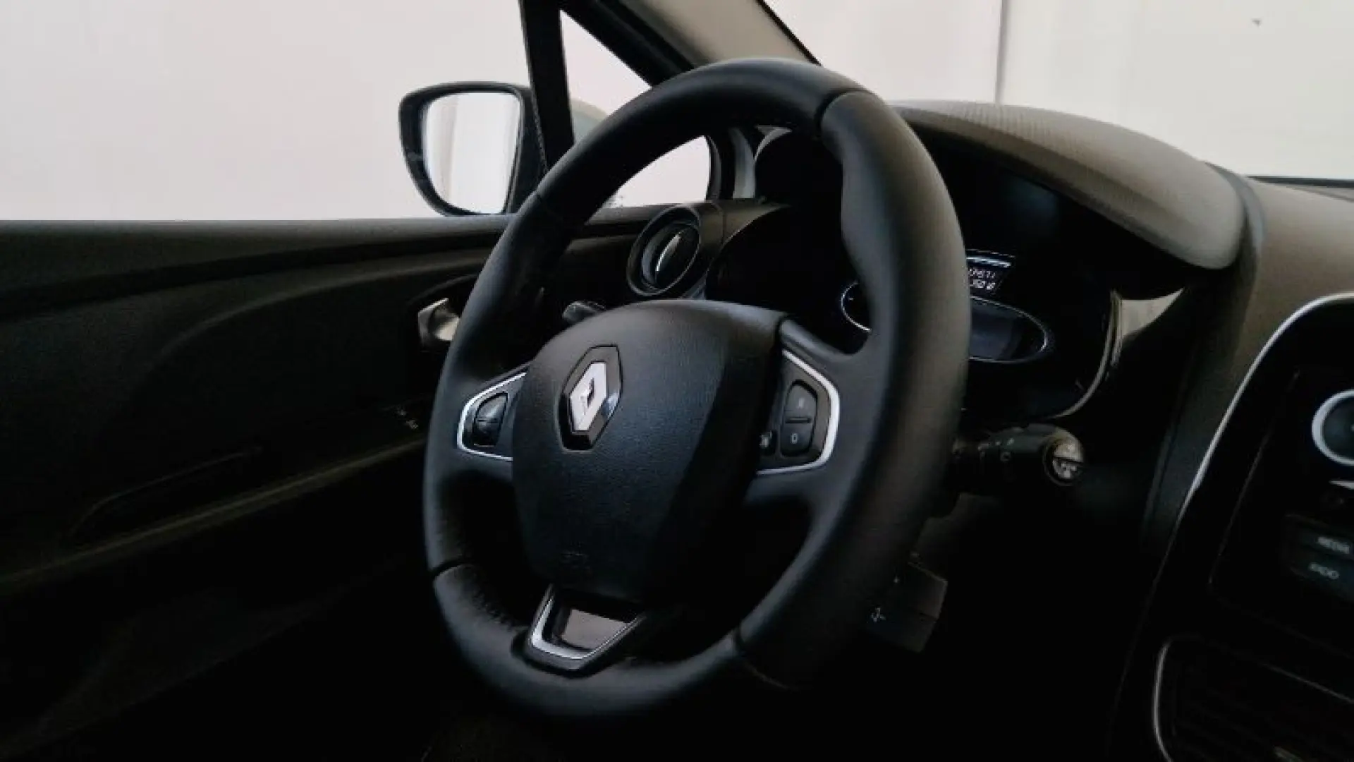 RENAULT CLIO 0.9 TCe 75CP Life Evo