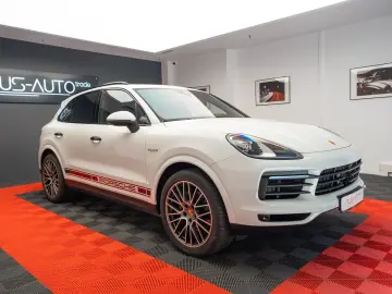 Porsche Cayenne E-Hybrid Garantie pana pe 2 aprilie 2028