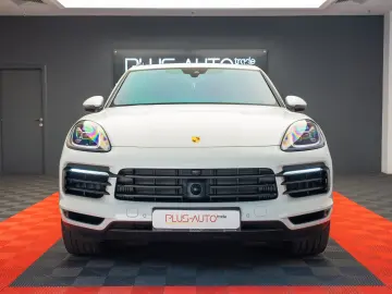 Porsche Cayenne E-Hybrid Garantie pana pe 2 aprilie 2028