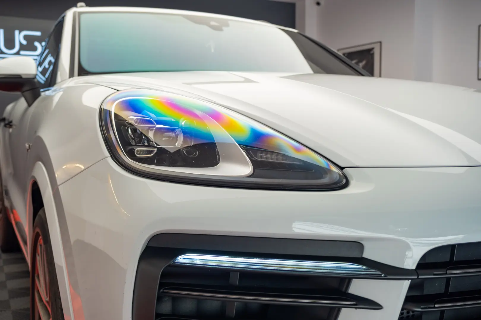 Porsche Cayenne E-Hybrid Garantie pana pe 2 aprilie 2028