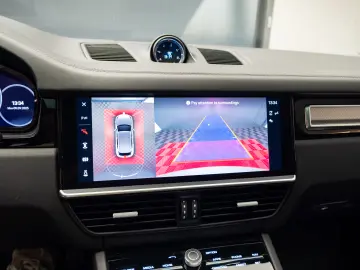 Porsche Cayenne E-Hybrid Garantie pana pe 2 aprilie 2028
