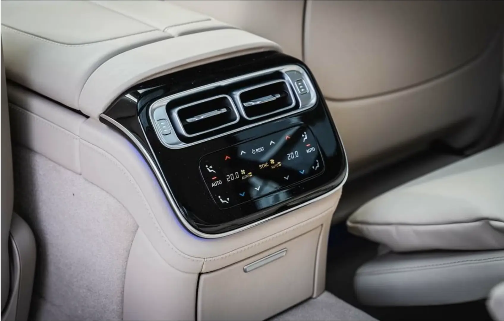 Mercedes-Benz S 580 S long 2025 PROD.+AMG+TV+4D