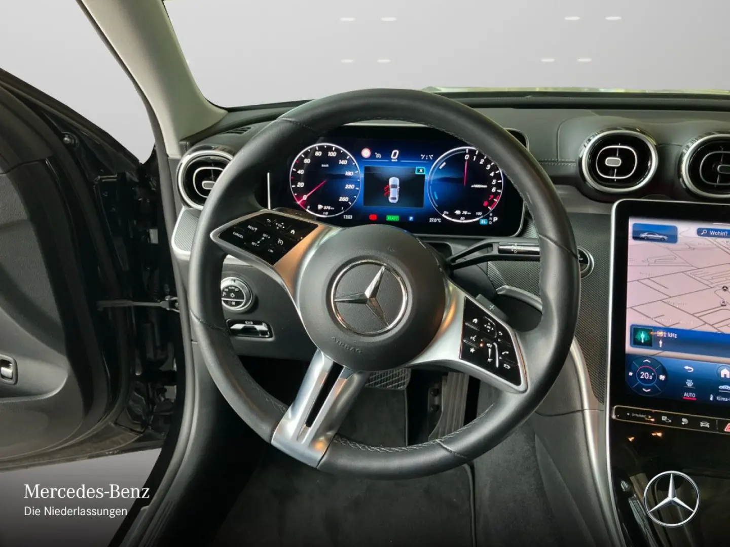 C 300 e Avantg/Night/LED/CarPlay/Kam/Navi Prem