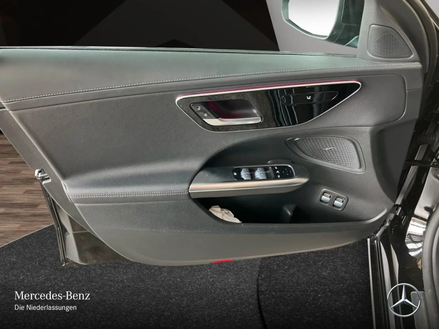 C 300 e Avantg/Night/LED/CarPlay/Kam/Navi Prem
