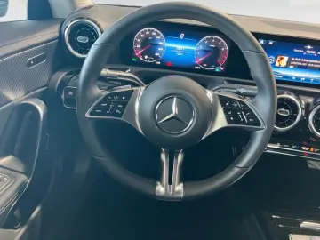CLA 180 Progressive Line+MBUX+Navi-Prem.+LED+Kam