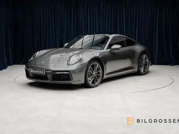 911 Carrera 4