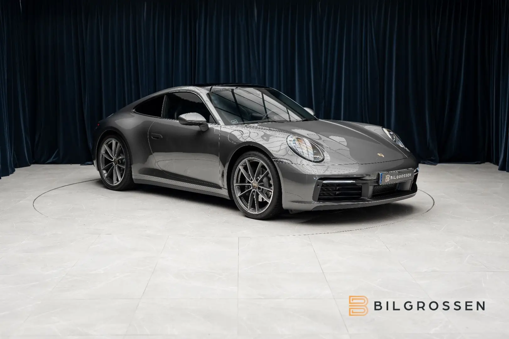 911 Carrera 4
