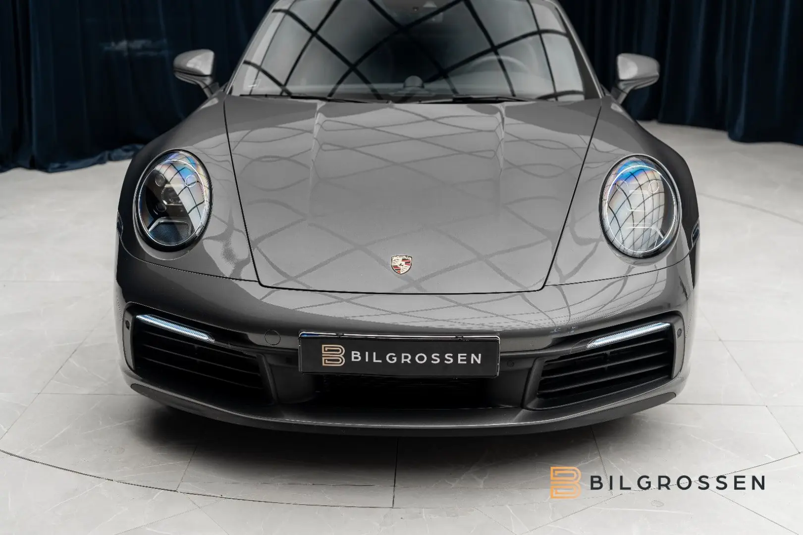 911 Carrera 4