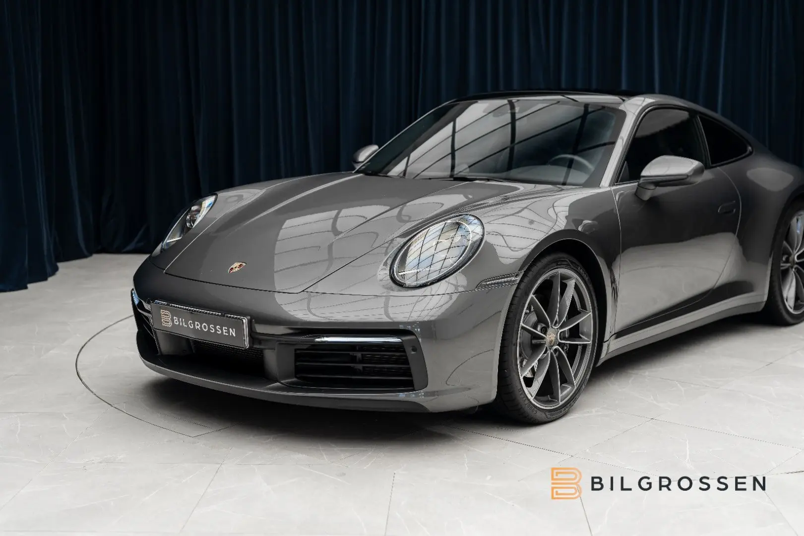 911 Carrera 4
