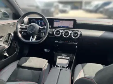 CLA 200 Coupé AMG-Adv+*KeyGo*RKam*Ambi*CarPlay
