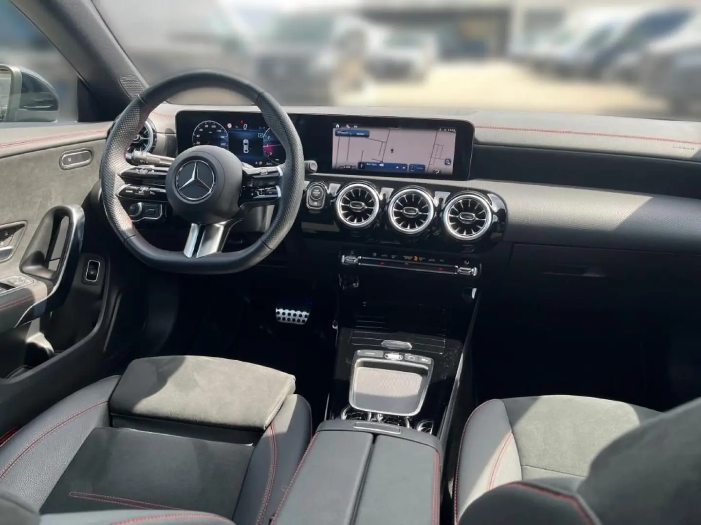 CLA 200 Coupé AMG-Adv+*KeyGo*RKam*Ambi*CarPlay