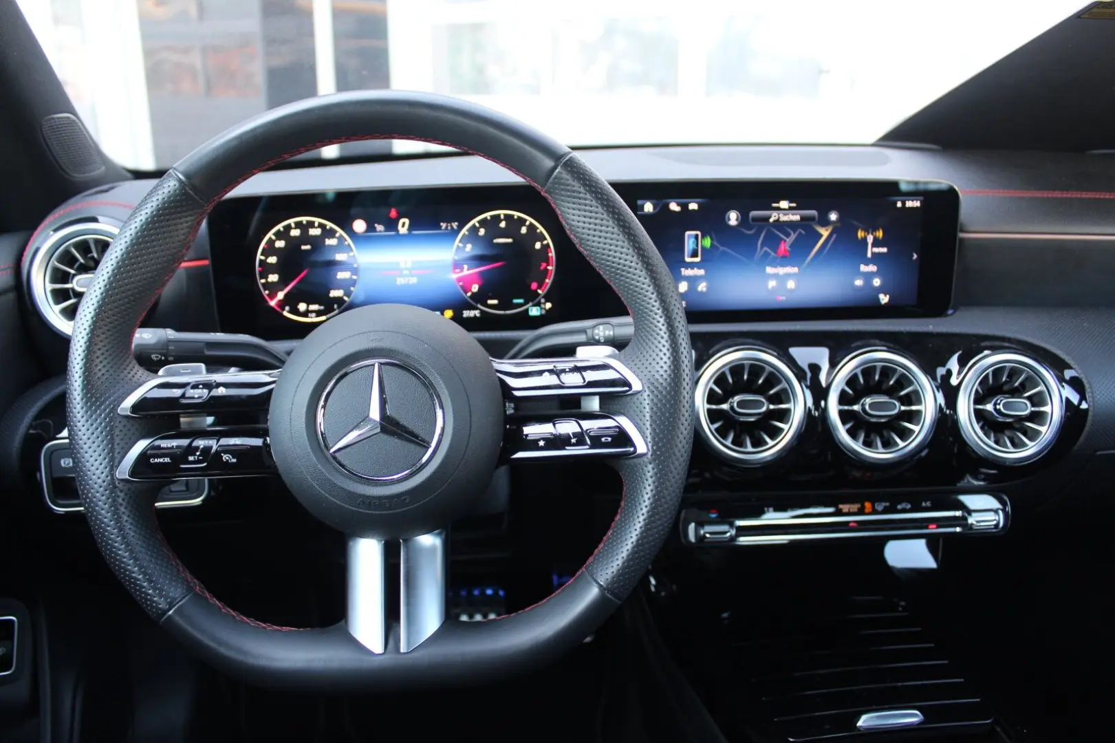 CLA 200 Coupé AMG NAVI+LED+KAMERA+SITZH.+DAB+PDC