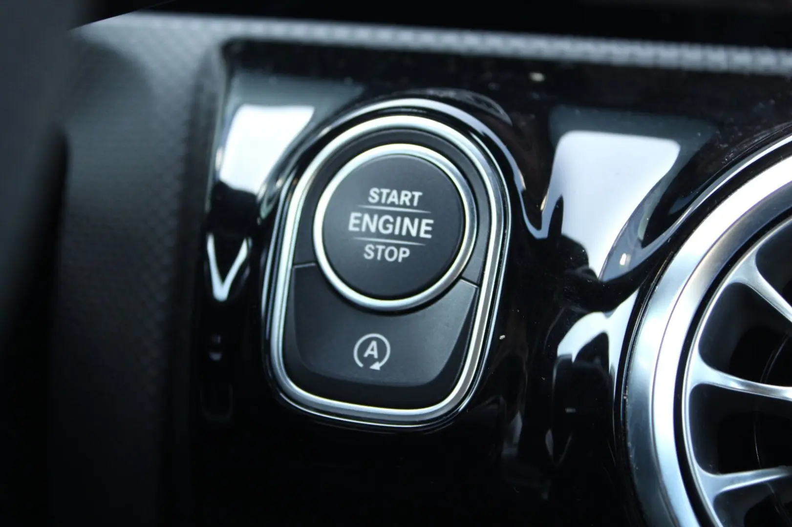 CLA 200 Coupé AMG NAVI+LED+KAMERA+SITZH.+DAB+PDC